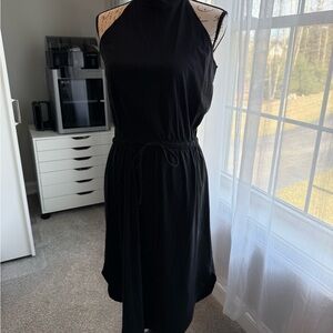 Elegant Black Sleeveless Dress